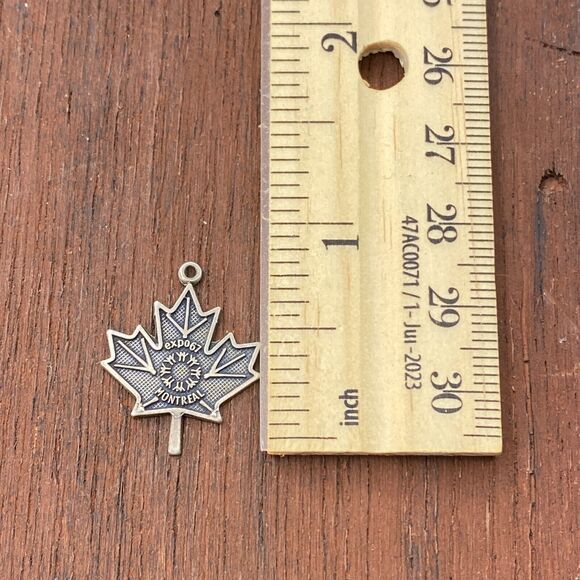 Vintage 925 Sterling Silver "Expo 67 Montreal" Maple Leaf Pendant Bracelet Charm - Picture 3 of 3